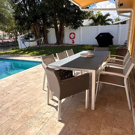 New! Waterfront Heated Pool & Jacuzzi 2 Mi To Beach - Fishing Pier Relaxing Spa & Hammock فورت لودرديل المظهر الخارجي الصورة
